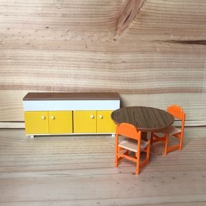 Vintage dollhouse furniture.